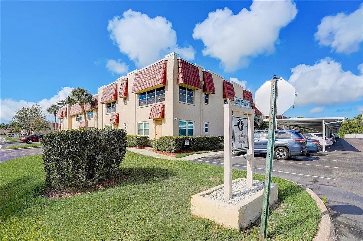 10032 65th Ave N Unit 23  