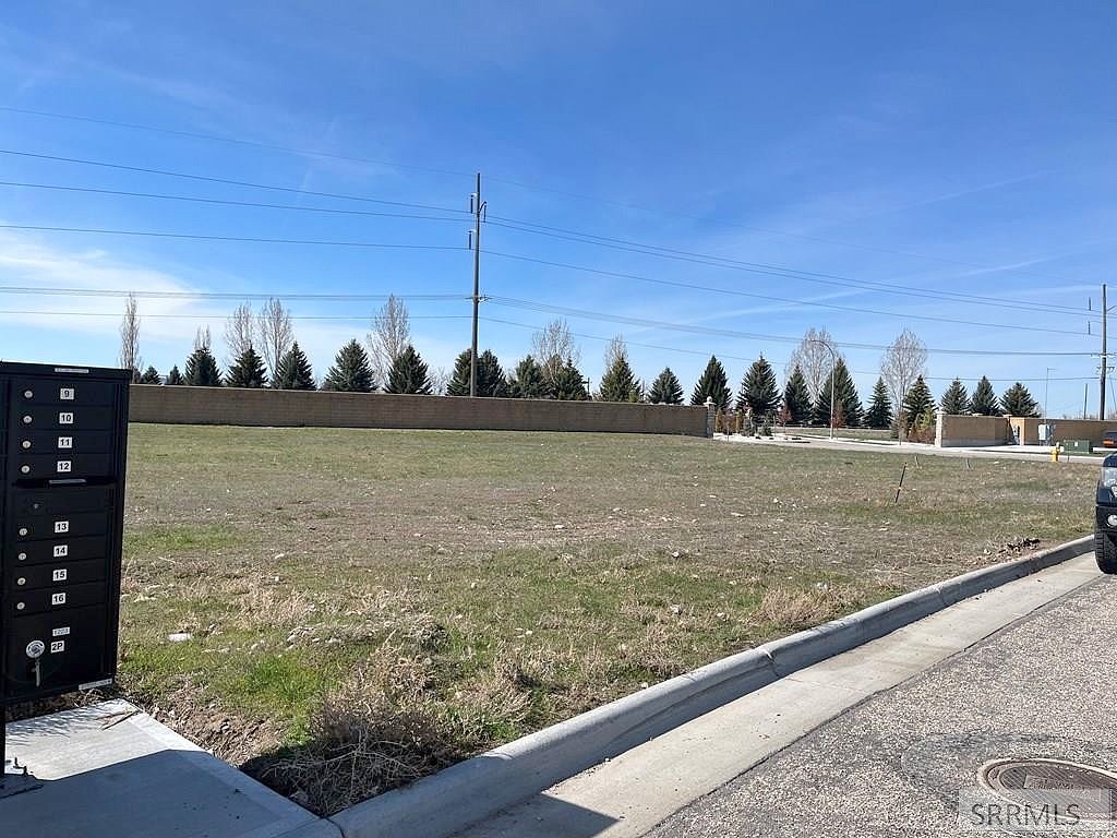 6487 S DESERT PEAK DR  