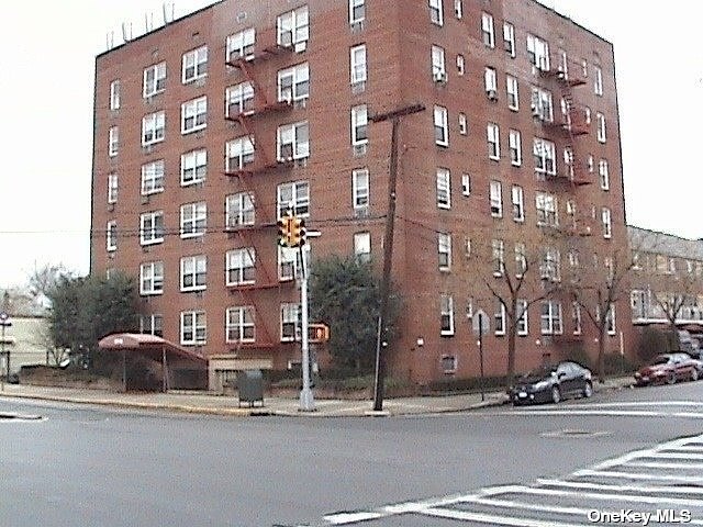 22289 Braddock Ave Unit 3H