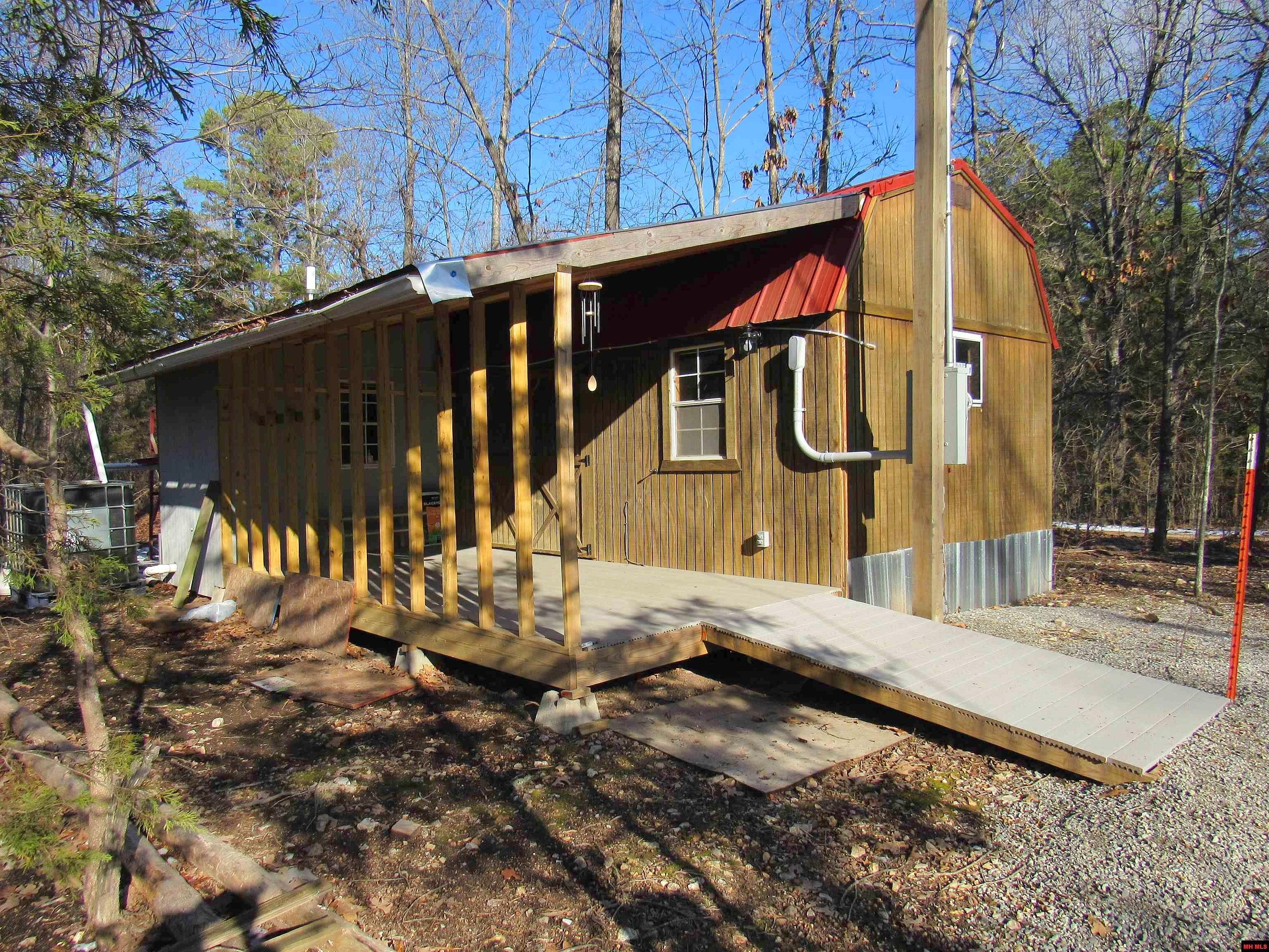 001-08609-001 BIG MUSIC Ln  