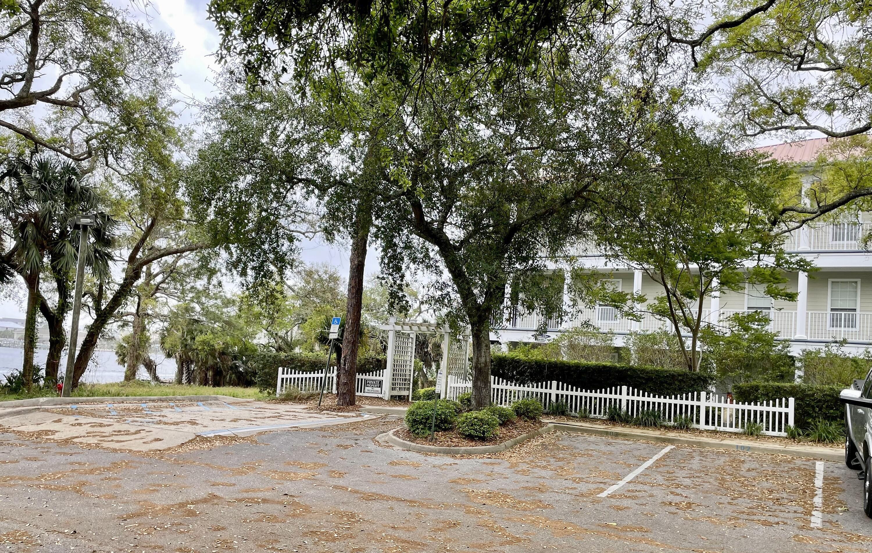 167 Brooks St SE Unit 102  