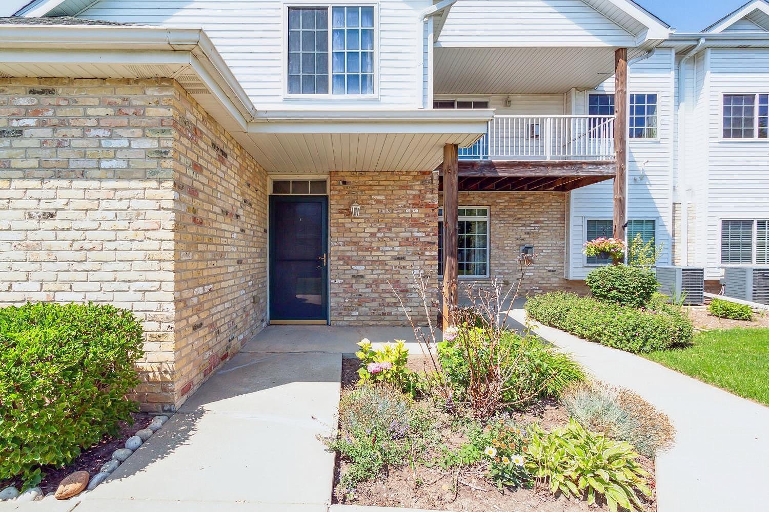 4226 Taylor Hbr W Unit 4  