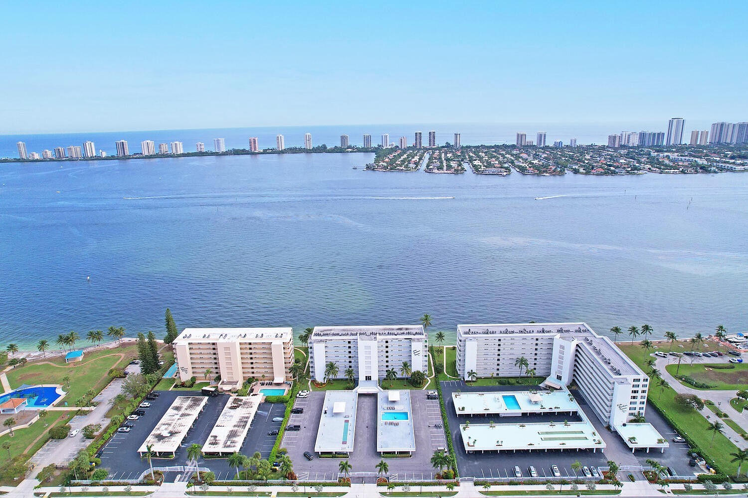 401 Lake Shore Dr Unit 305  