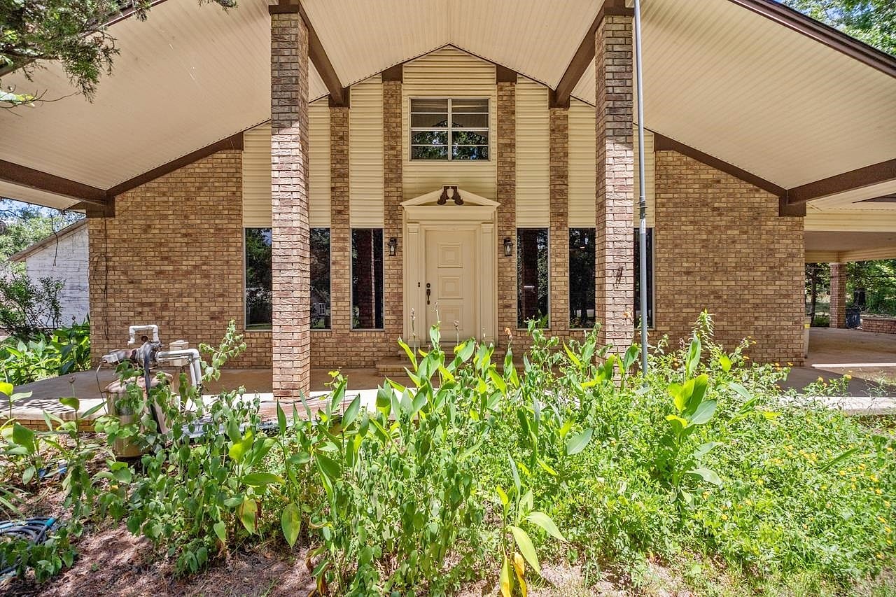 130 Dickey St Unit With guest house  