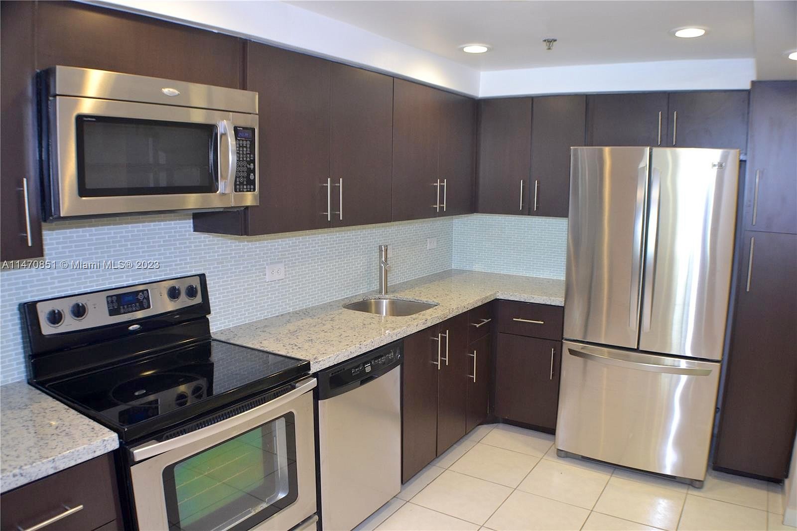 20505 E Country Club Dr Unit 2138  