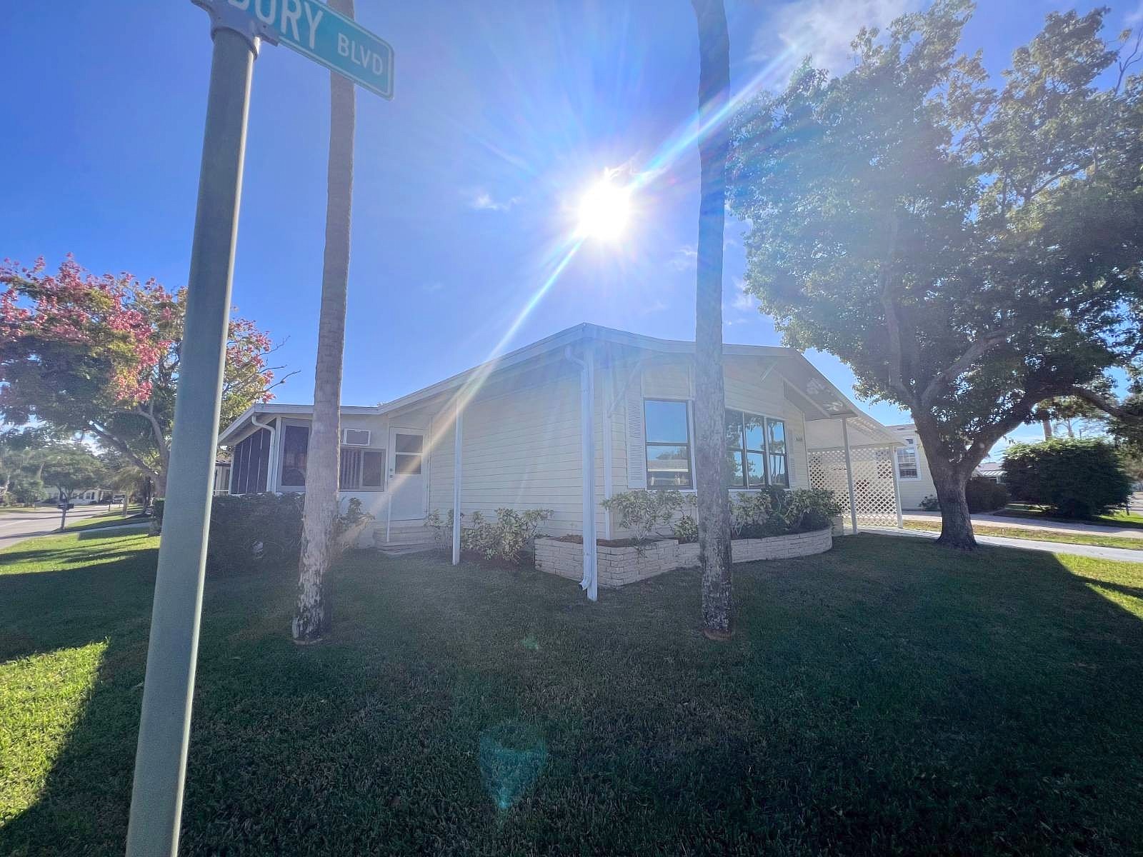 5609 Queensbury Blvd  