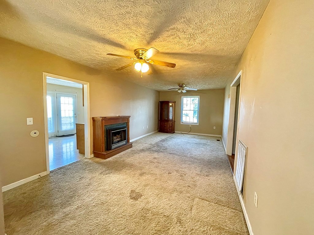 172 Crestwood Dr  