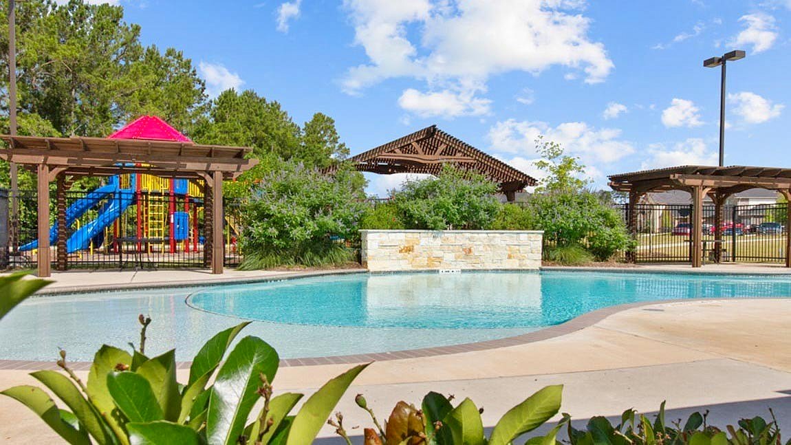 331 Springfield Ter Dr  