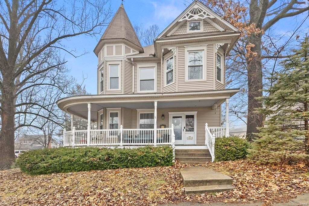 603 N Locust St  
