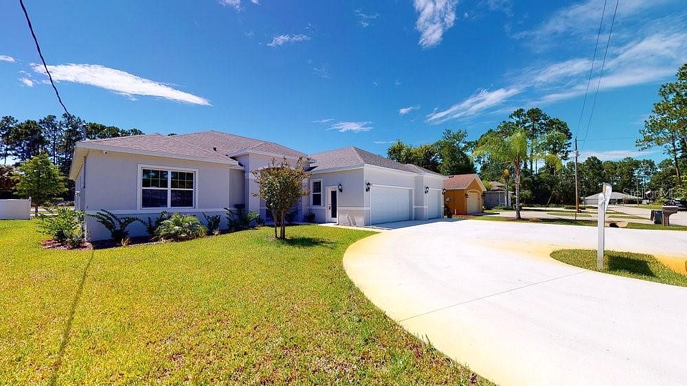 10 Point Of Woods Dr