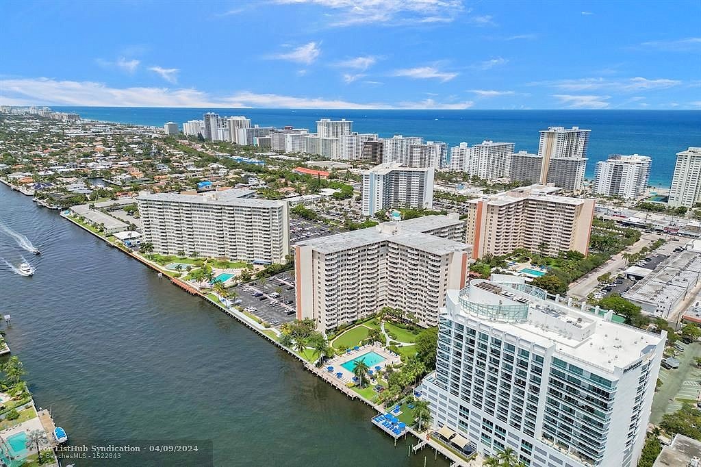 3233 NE 34th St Unit 1419  