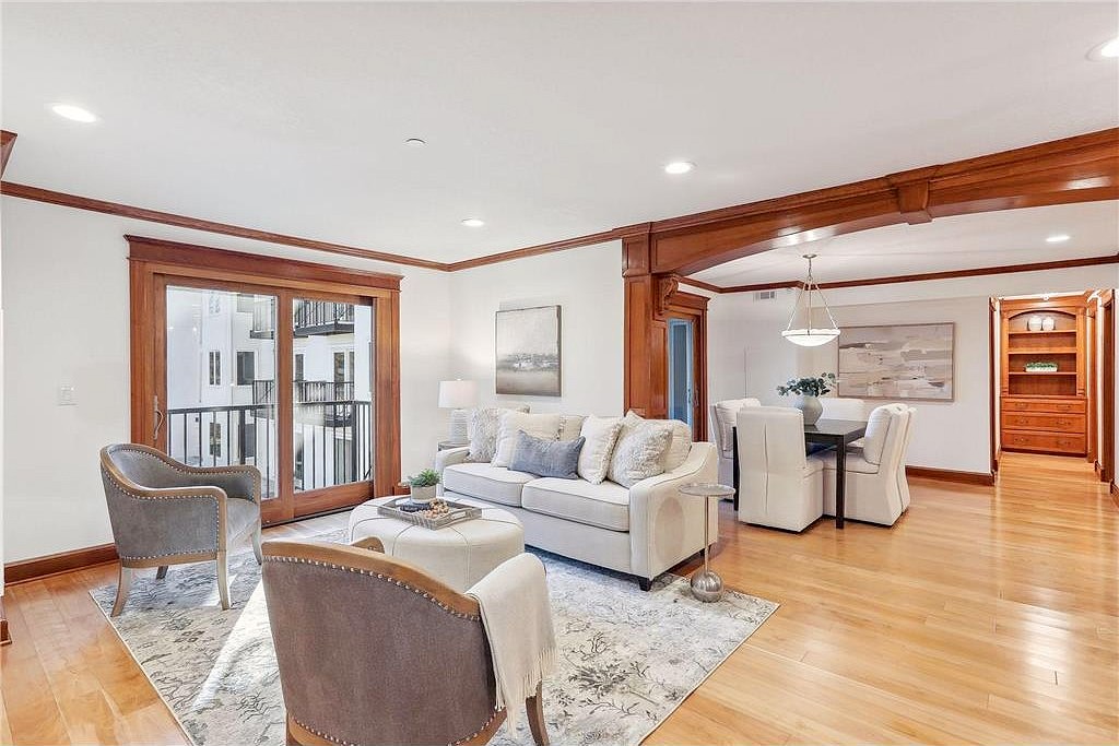 1666 Coffman St Unit 207