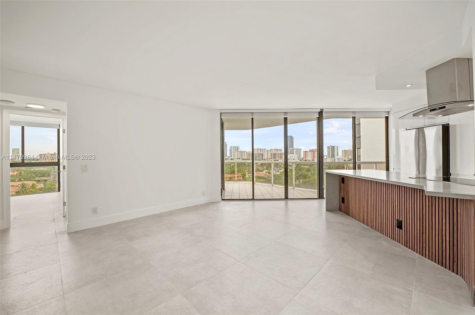 3610 Yacht Club Dr Unit 901  