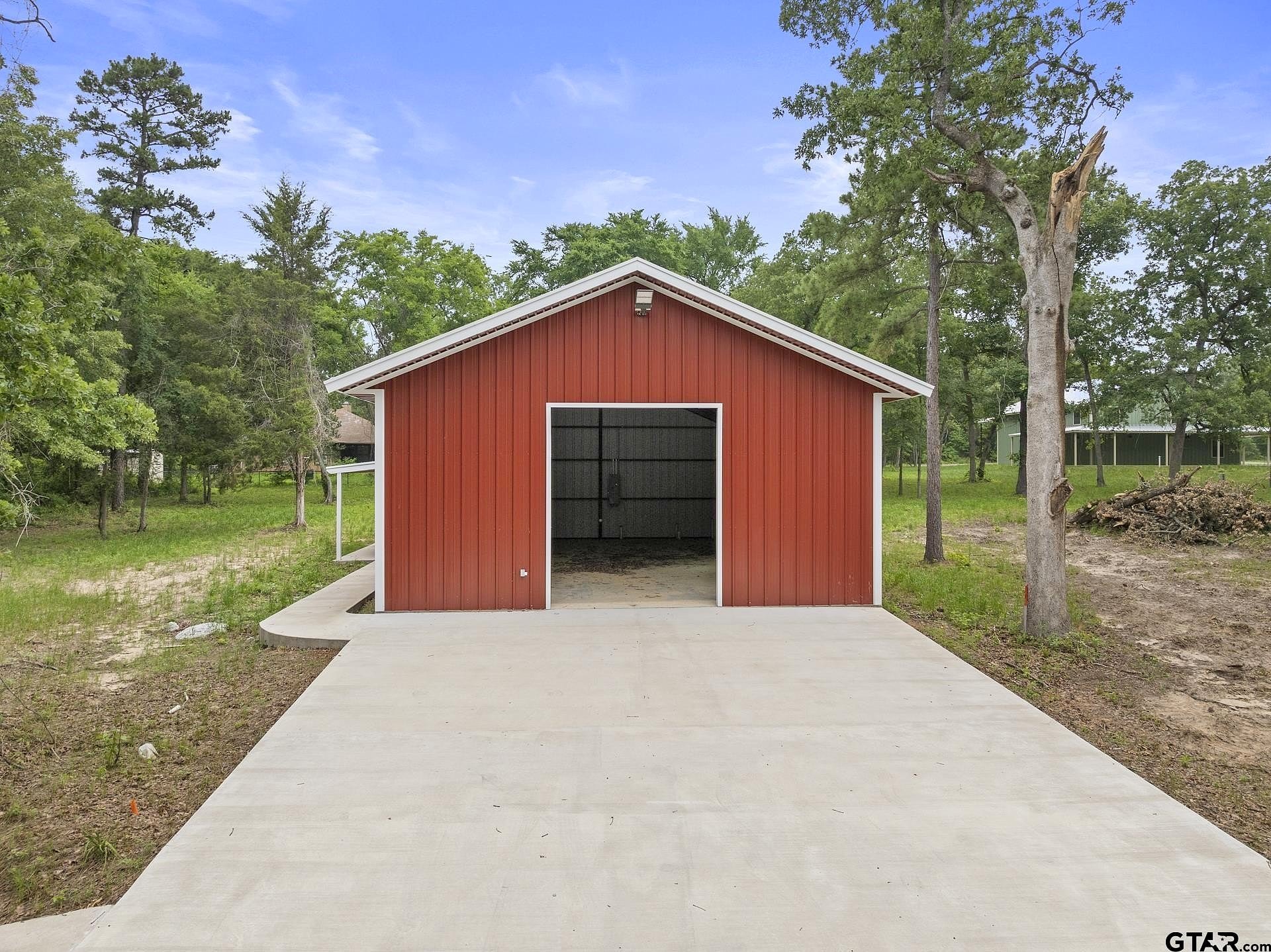 28 Pine Grv Rd  