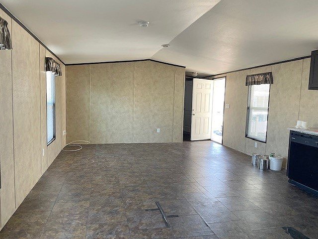 2050 W Dunlap Ave Unit C122  