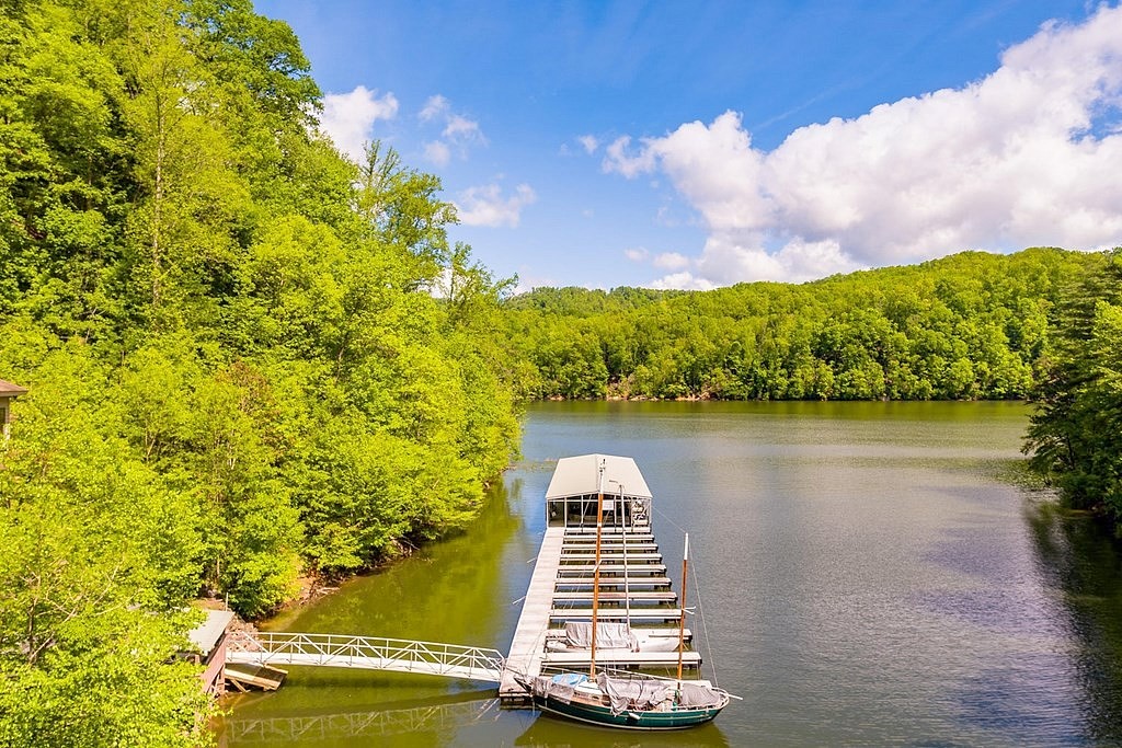 11 / 12 Canaan RD/ Mount Carmel Dr