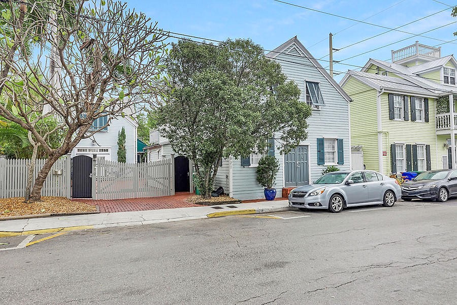 919 Thomas Street Unit A 13