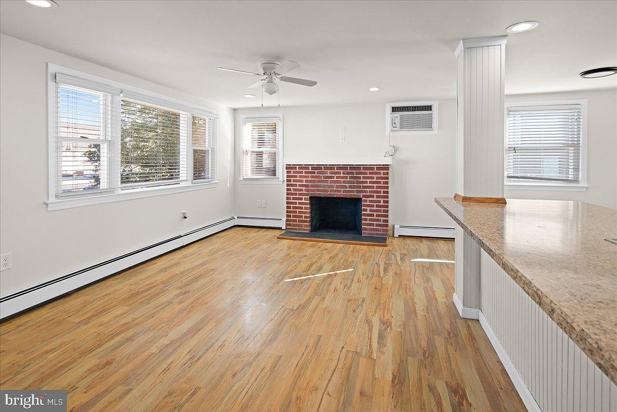 242 W 15TH ST Unit 1  