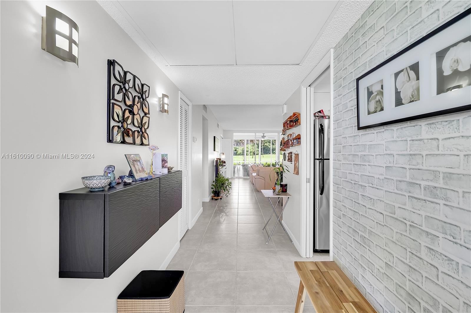 3301 S Palm Aire Dr Unit 106