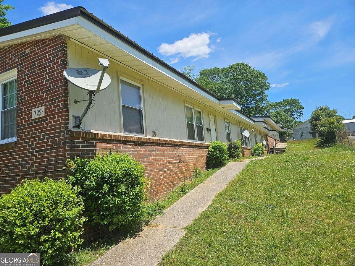 722 North Ave  