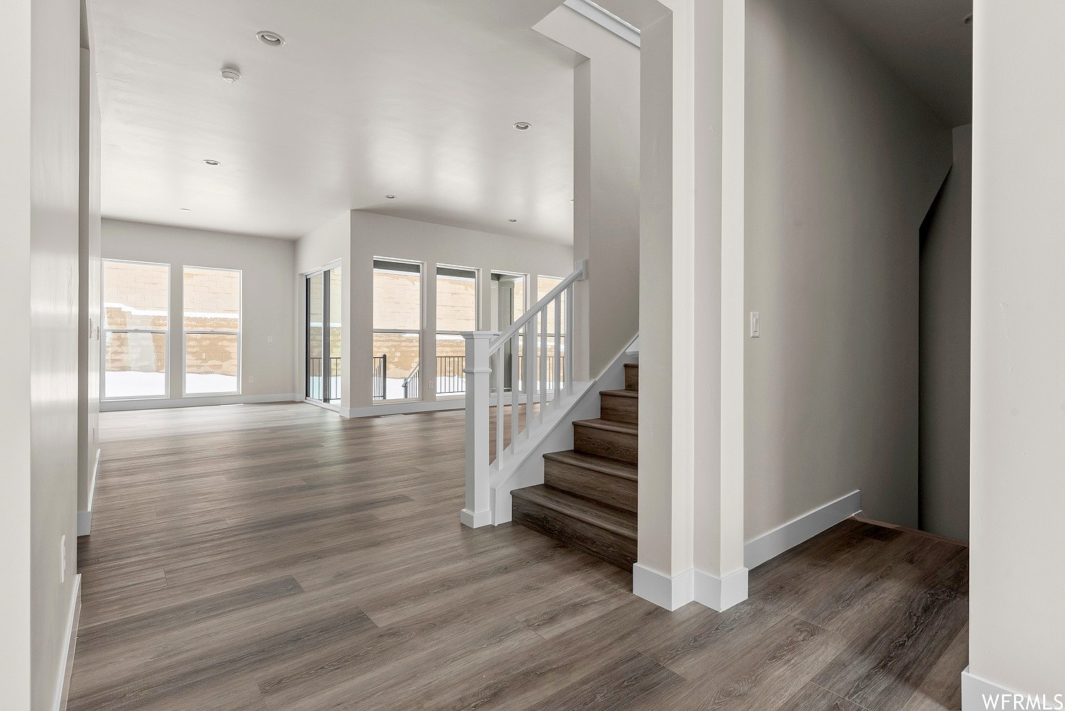 5558 N VALLEY RD Unit 100  