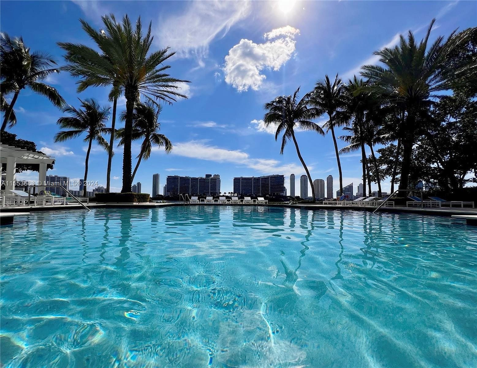 3165 NE 184th St Unit 6304  