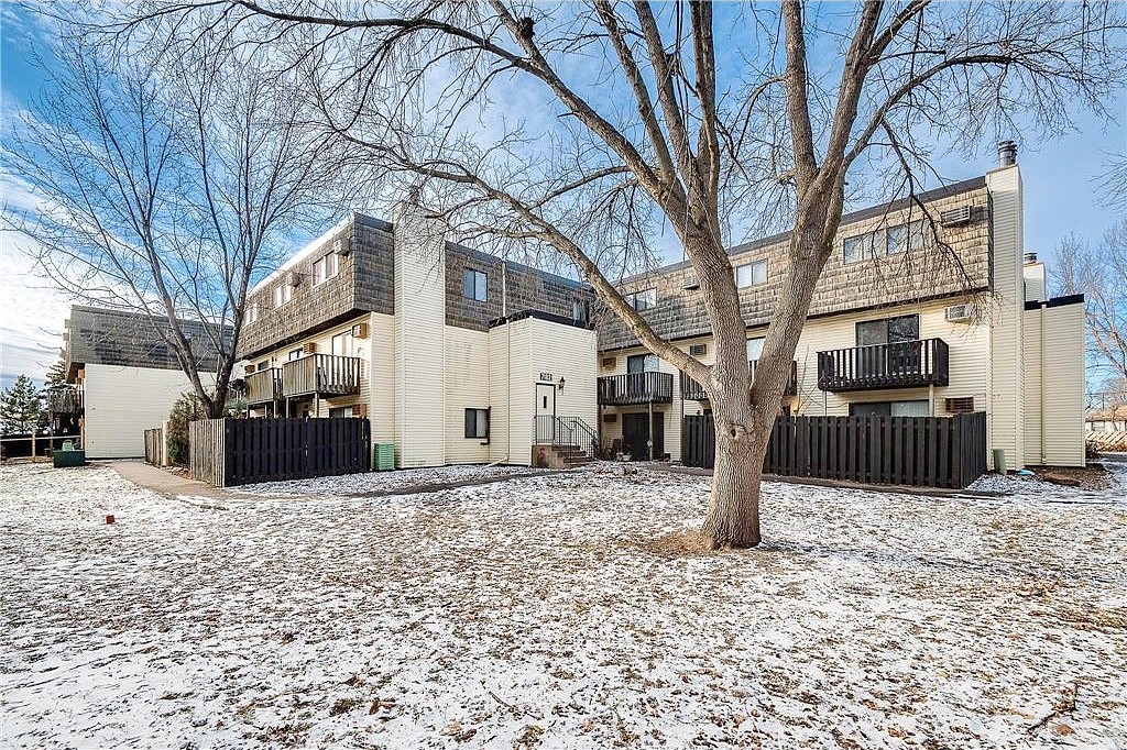 7182 72nd Ln N Unit 221  