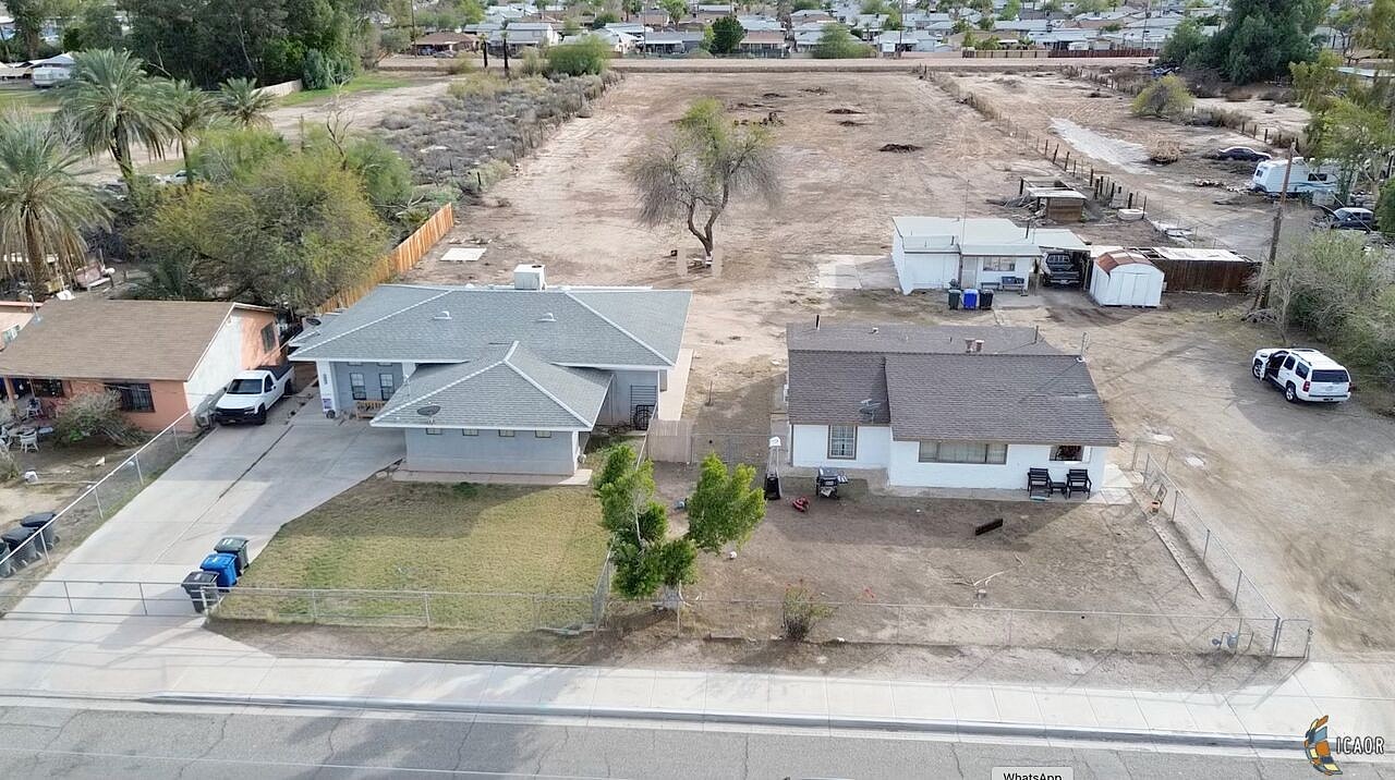 899 W Pico Ave  