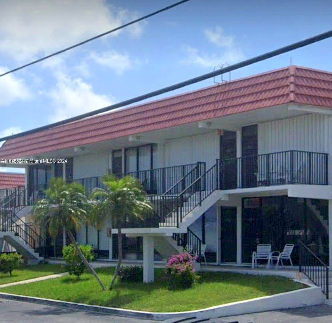 301 Sombrero Blvd Unit 105  