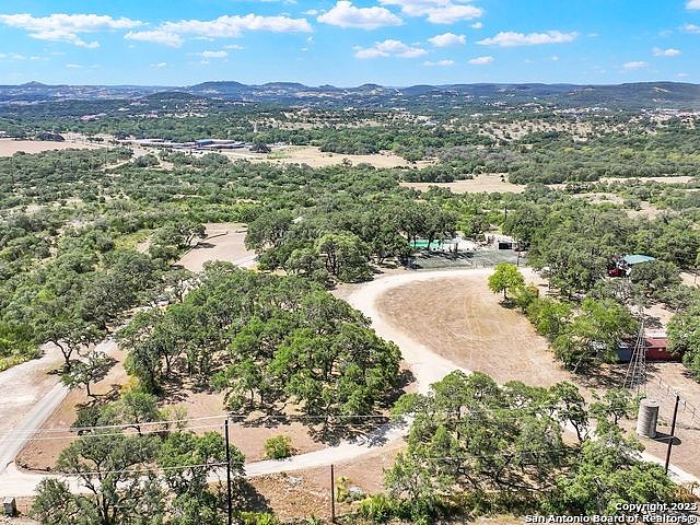 LOT 33 Toutant Beauregard Rd  