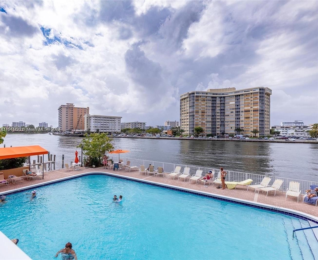 1833 S OCEAN DR Unit 707  