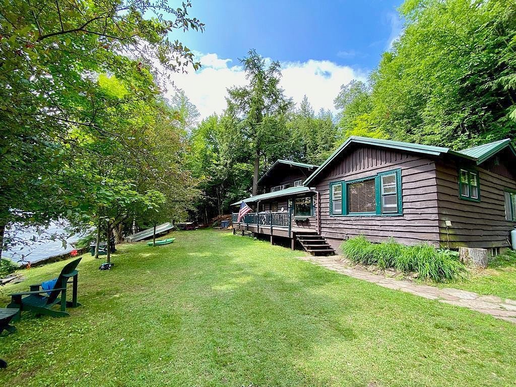 10 Harbor Hl Ln  