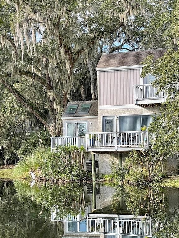 669 N GOLF VILLAS  