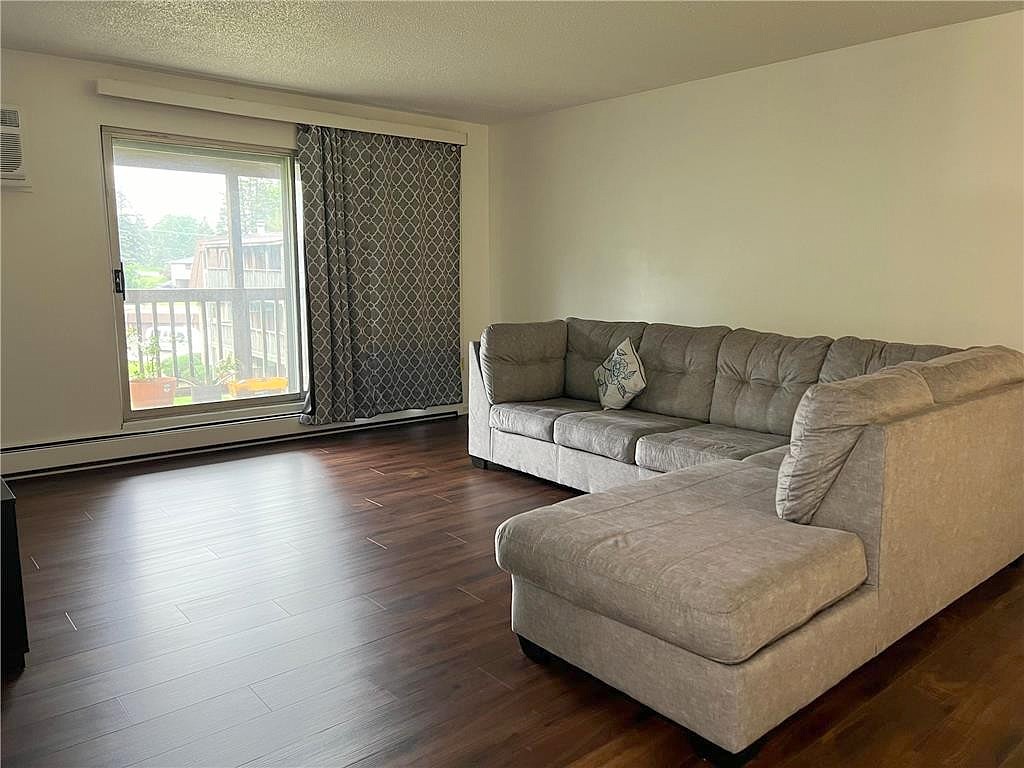 2009 E 122nd St Unit C19  