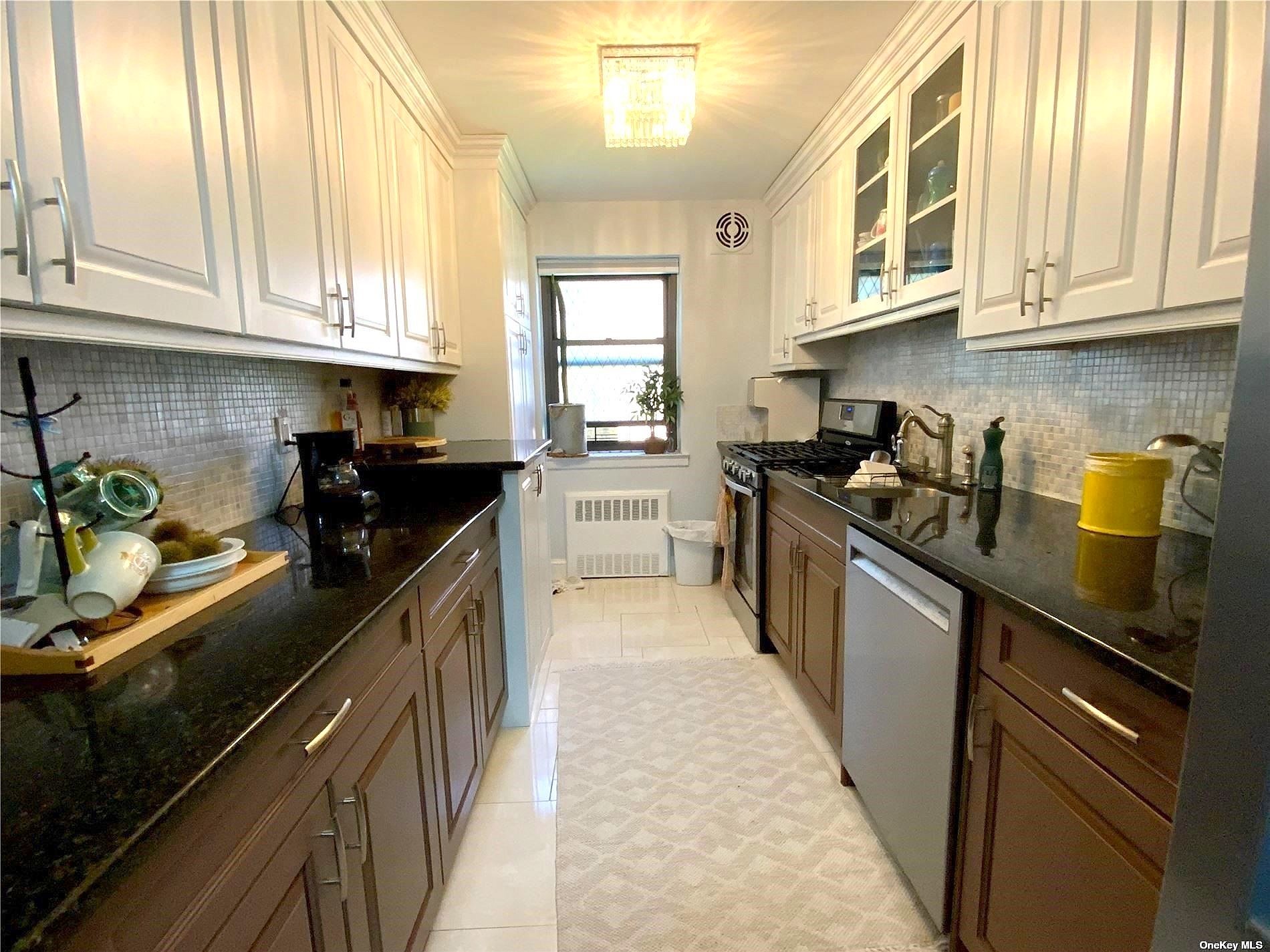 75 Knightsbridge Rd Unit 1B  