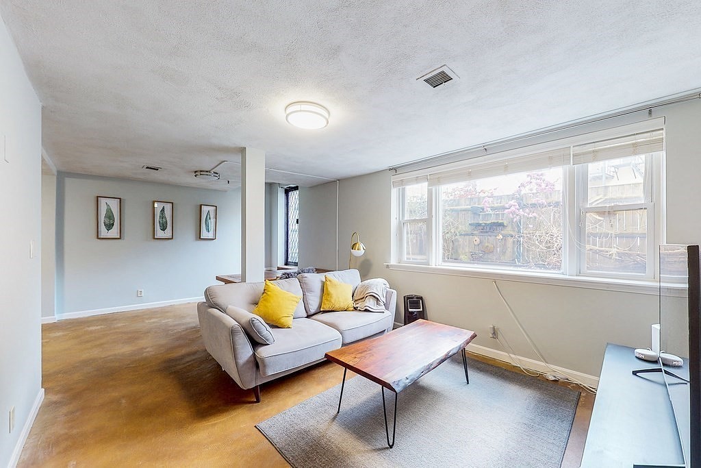 1427 Commonwealth Ave Unit 103