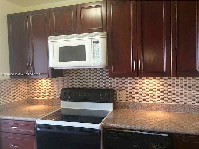 2025 NE 164th St Unit 901