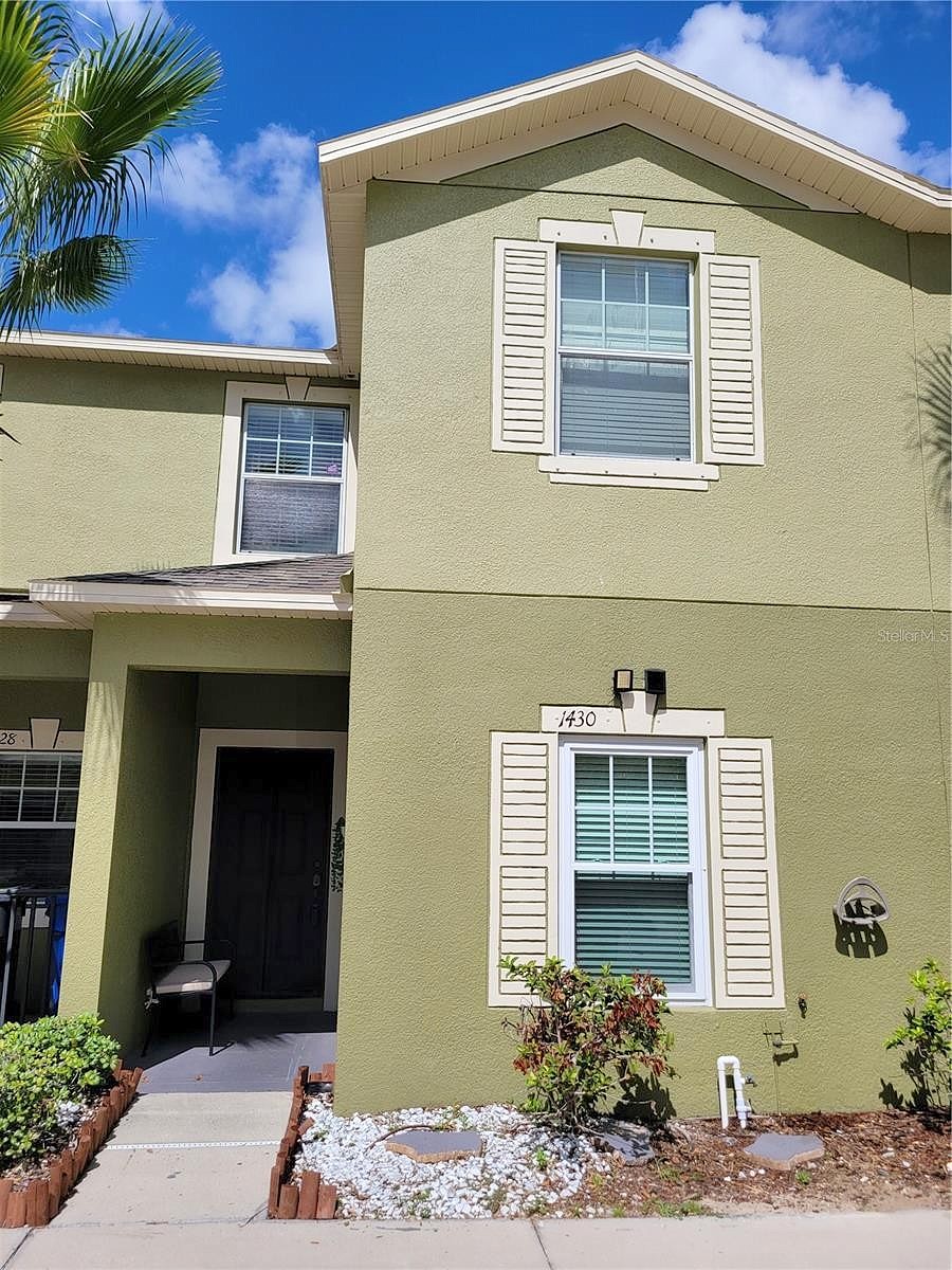 1430 Harbour Blue St