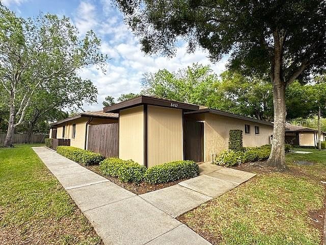 8482 60TH St N Unit 804  