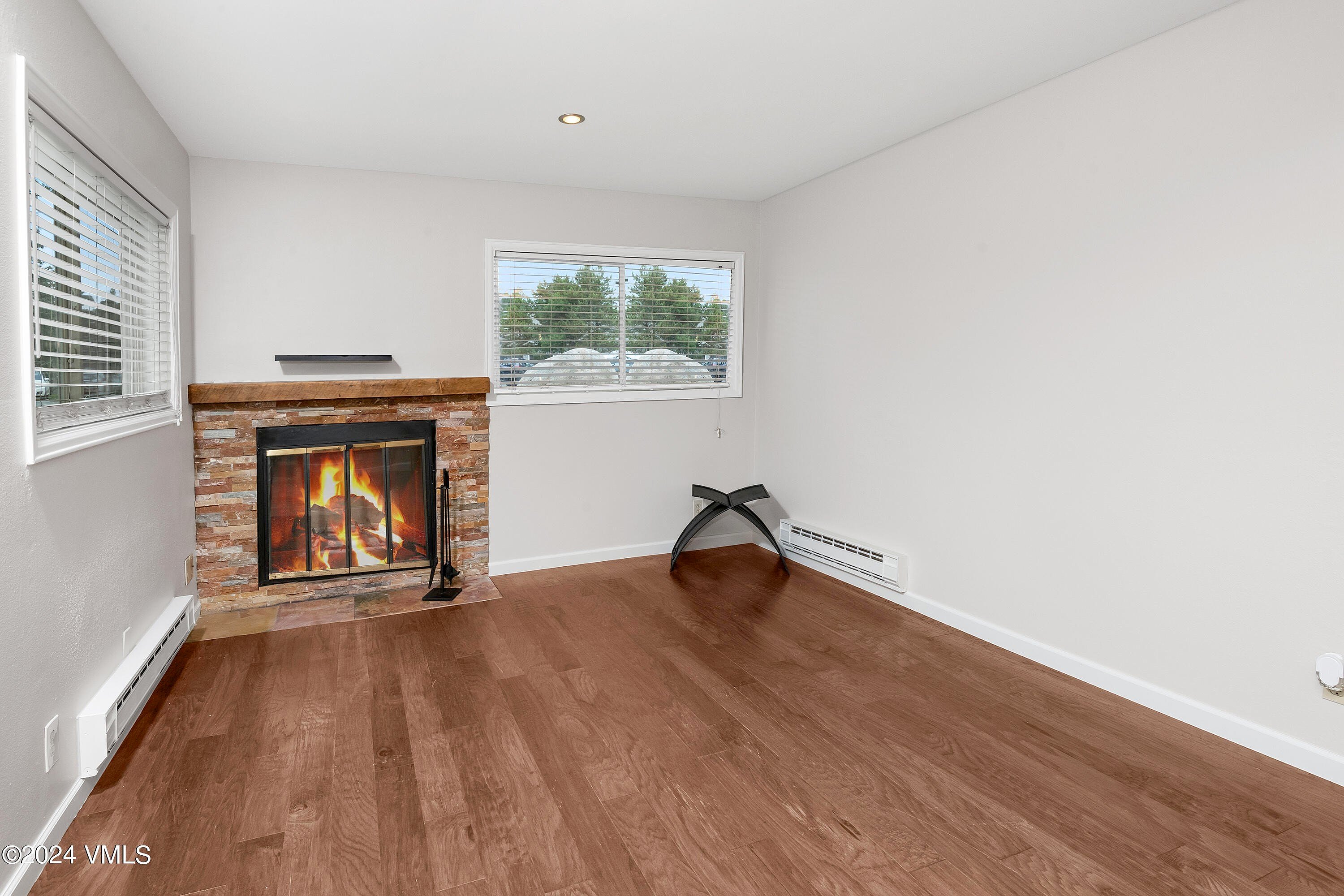 998 W Beaver Creek Blvd Unit E101