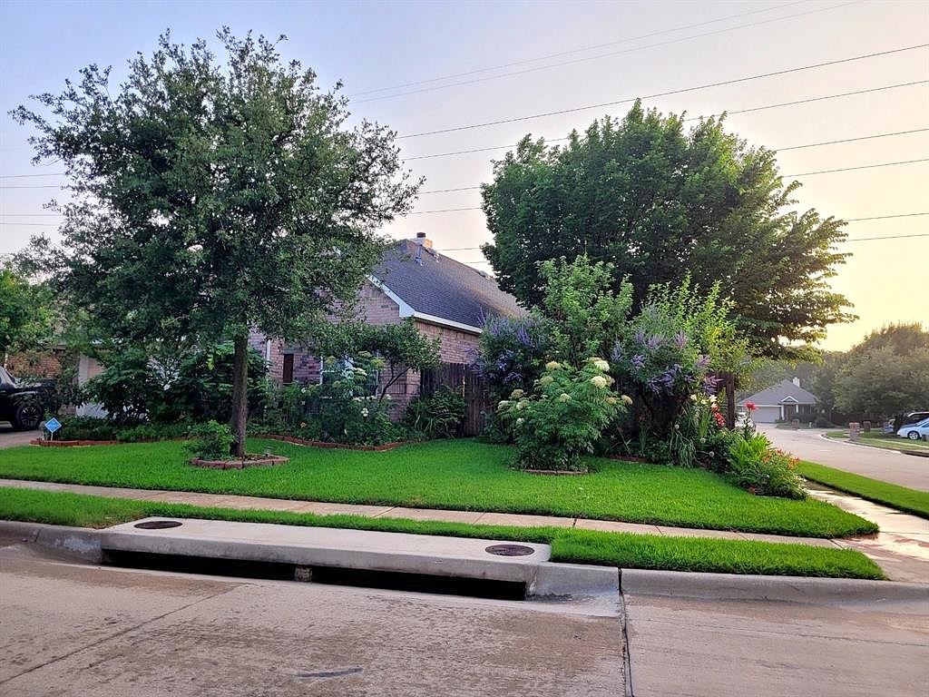 15765 Landing Crk Ln  