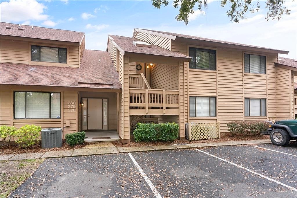 279 Moss Oak Ln  