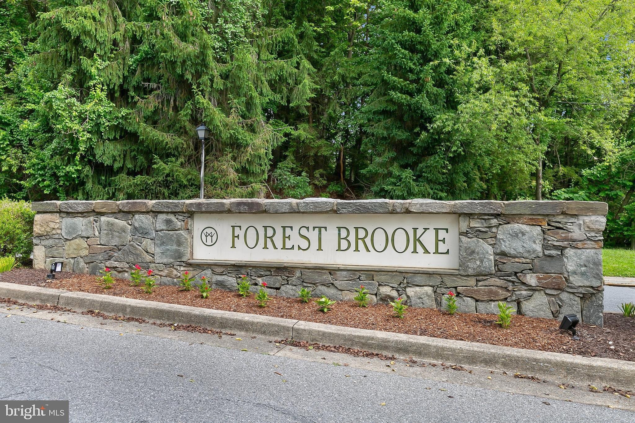 10340 Royal Woods Ct