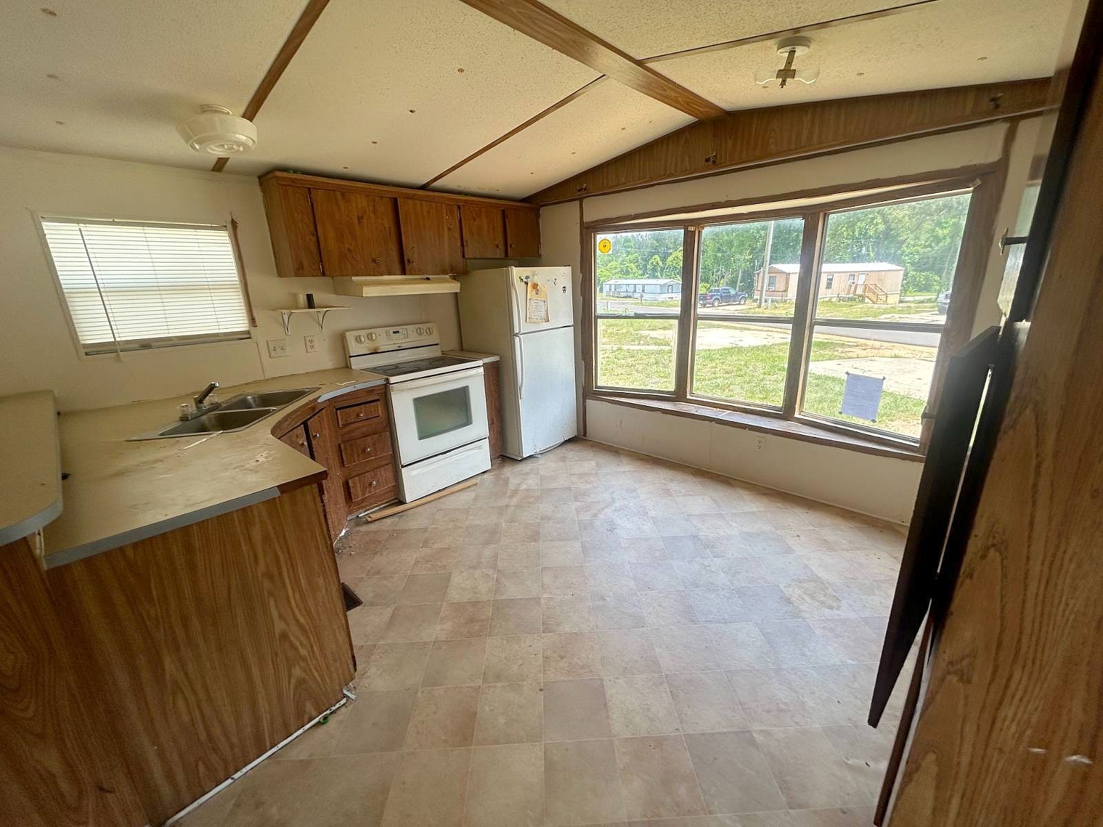 4627 BLANCHE RD Unit 19  