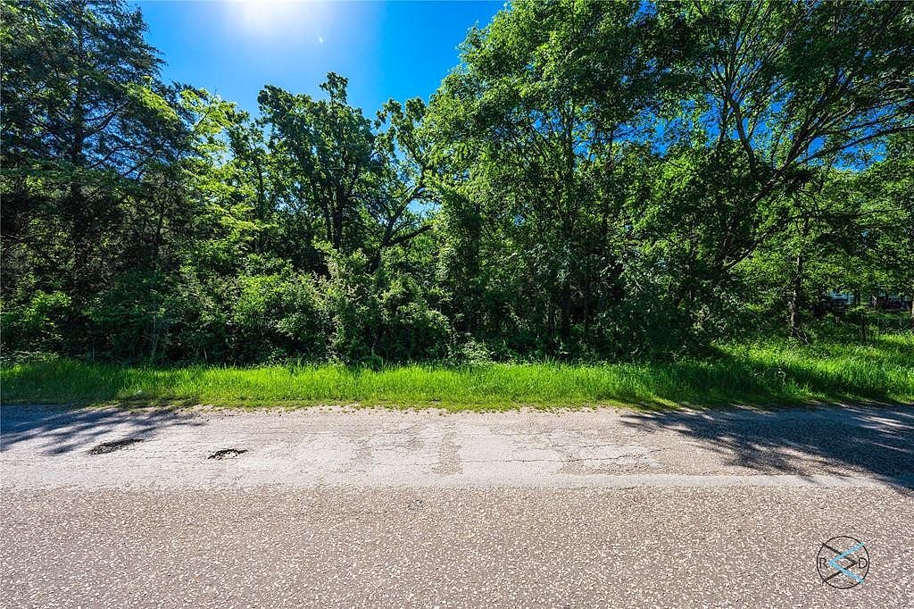 1530 SE County Rd 3120  