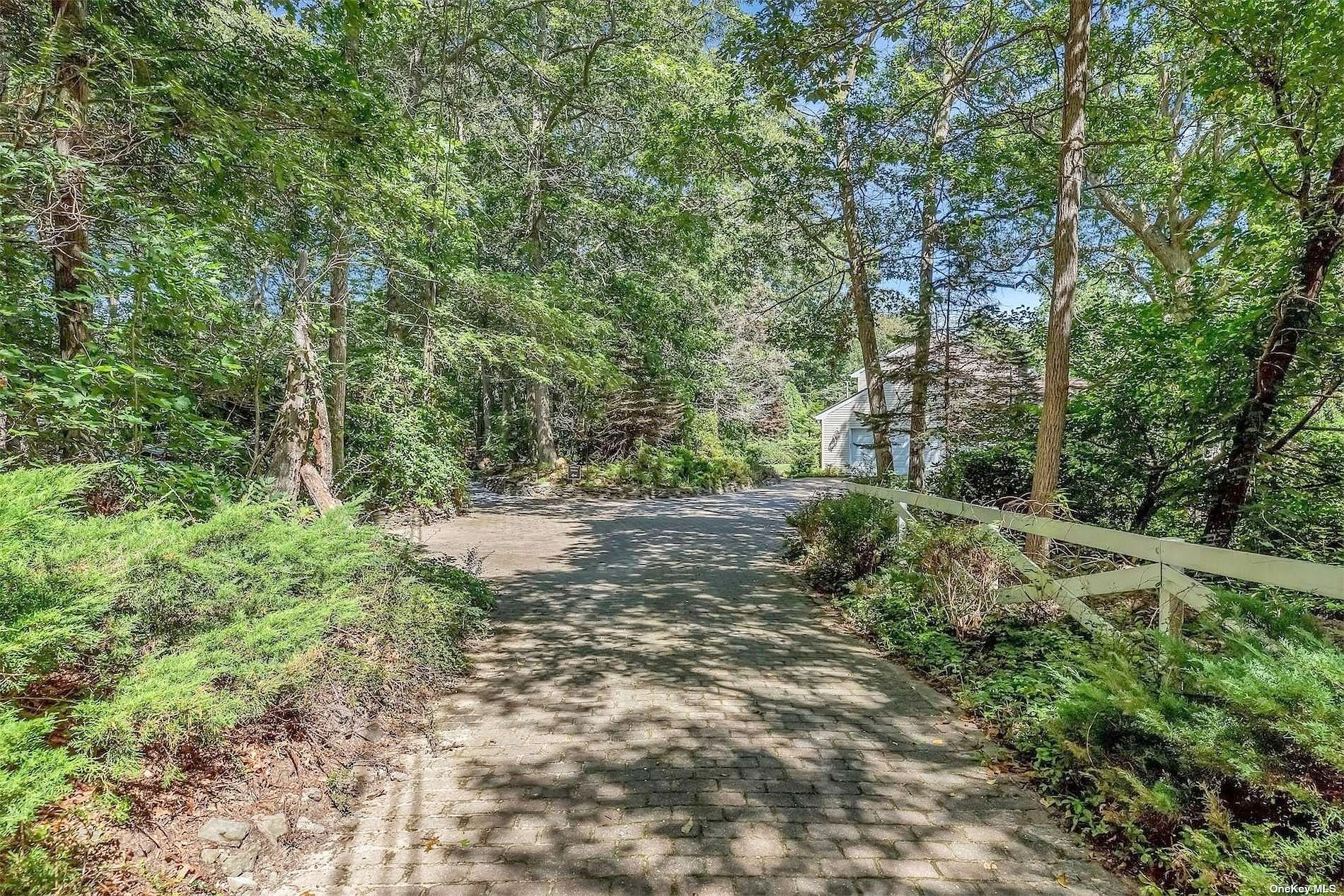 558 Pleasure Dr  