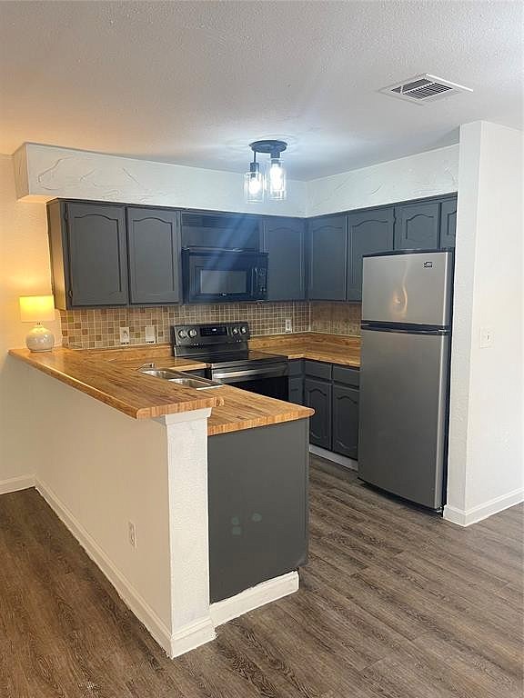 3022 Forest Rd Unit 215  