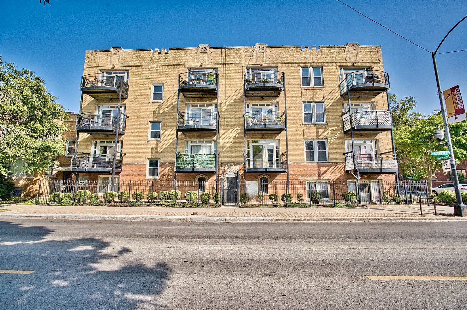 3100 W Addison St Unit 1C  