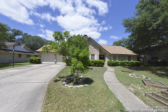 425 GOLFCREST DR  