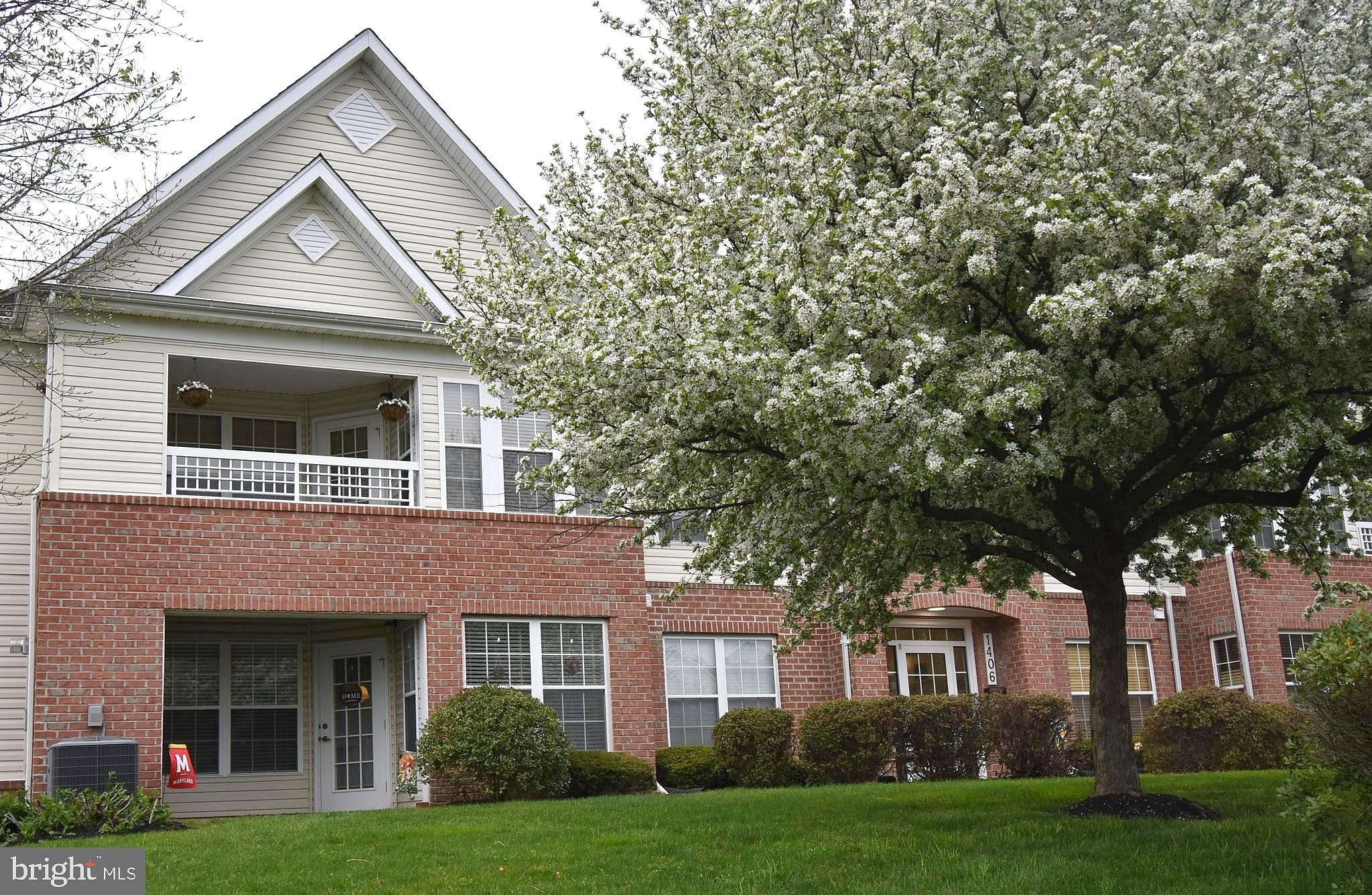 1406 BONNETT Pl Unit 206